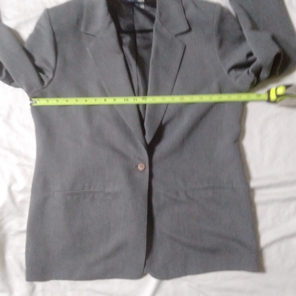 Classic Gray Women's Blazer - Picture 3 of 10